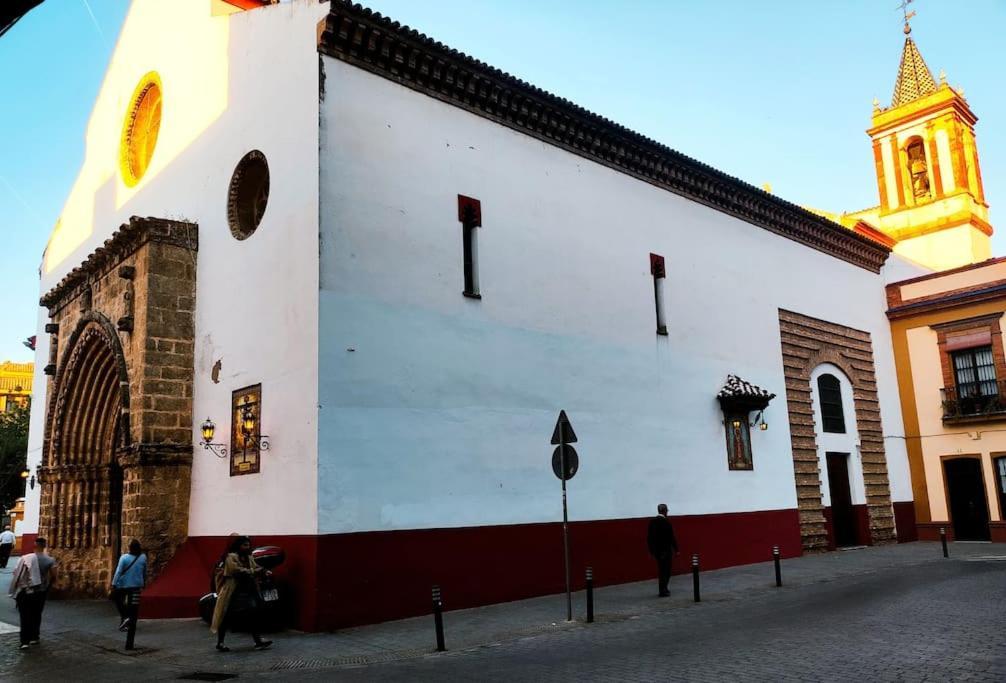 El Duque Blanco.Autentica Sevilla.Centro.Con Patio Buitenkant foto